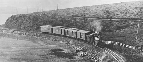 train-approaching-bivalve-1