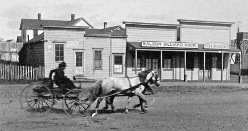 buggy-on-Maine-Street