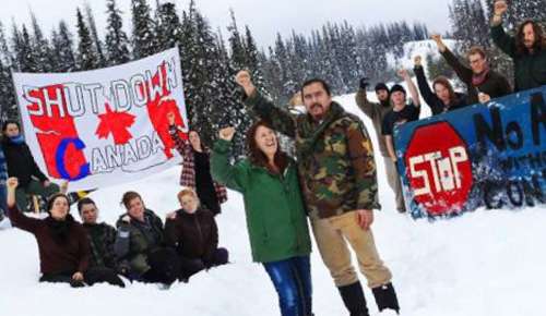 Unis'tot'en-camp-supporters